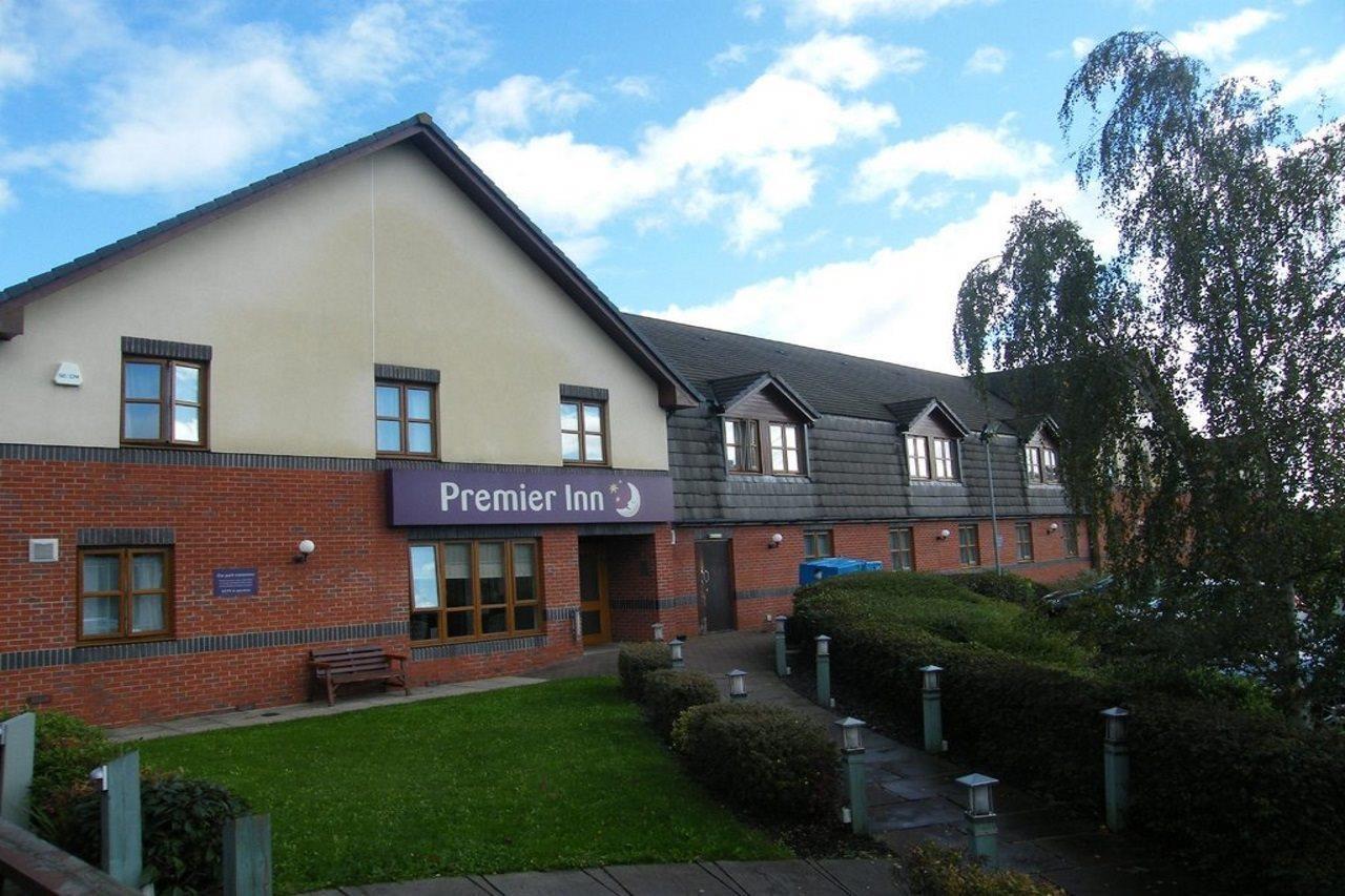 Premier Inn Evesham Bagian luar foto
