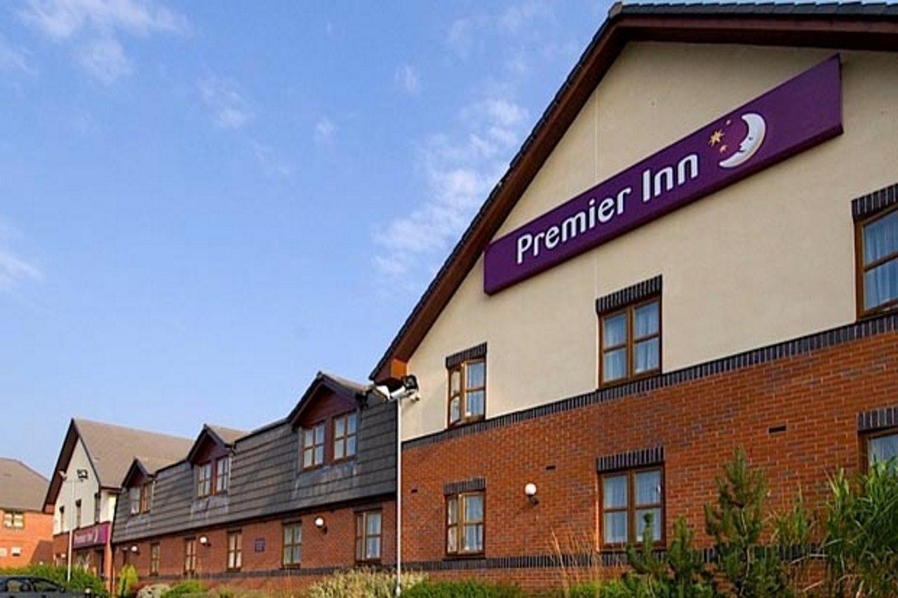 Premier Inn Evesham Bagian luar foto