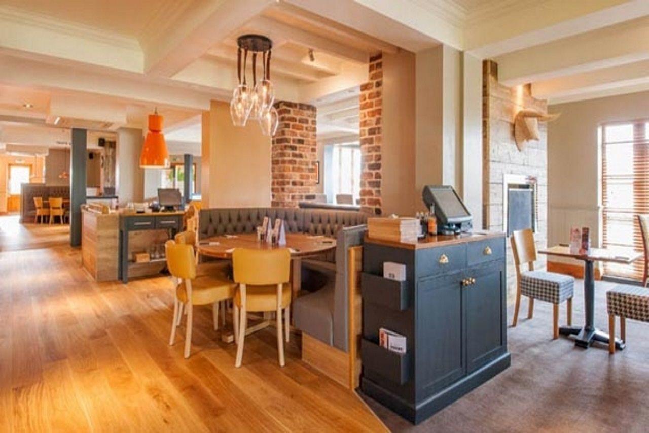 Premier Inn Evesham Bagian luar foto