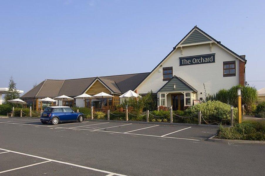 Premier Inn Evesham Bagian luar foto