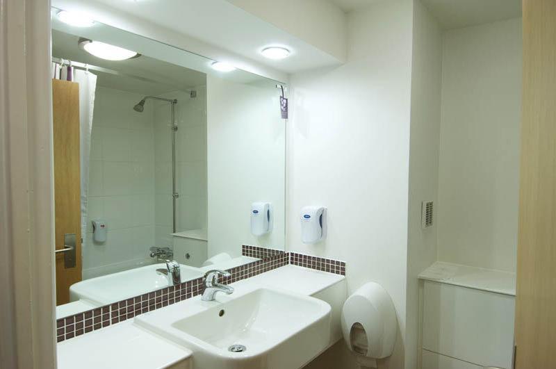 Premier Inn Evesham Bagian luar foto
