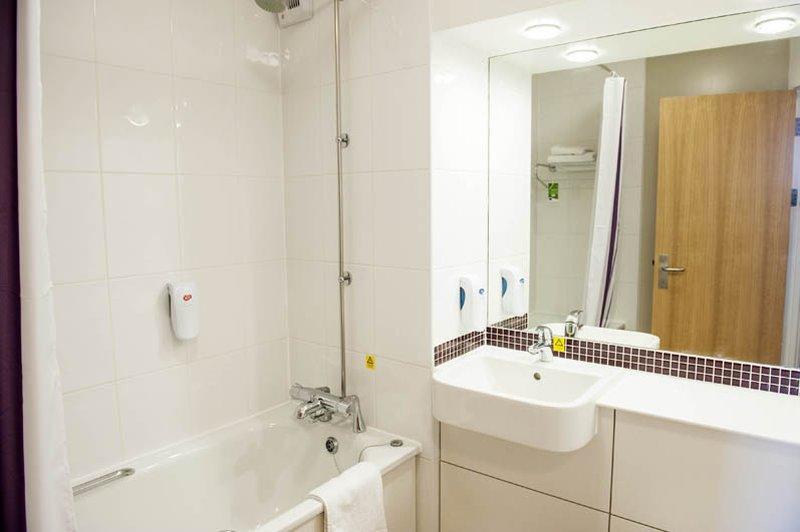 Premier Inn Evesham Bagian luar foto